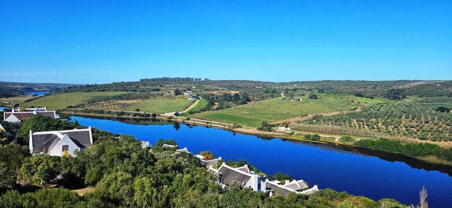 5 Bedroom Property for Sale in Stilbaai Oos Western Cape